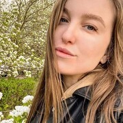  ,  Milana, 21
