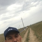  ,  Makenza, 47