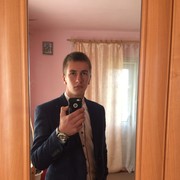 ,  Kolya, 30