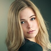  ,  Alina, 23