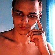  Pamplona,  Tom, 32