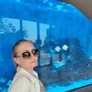 ,  Alexandra, 37