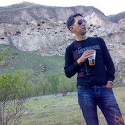  ,   Pash, 40 ,  