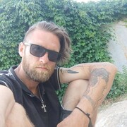  ,  Alex, 35