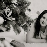  ,   Elena, 32 ,  