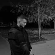  ,  Artem, 22