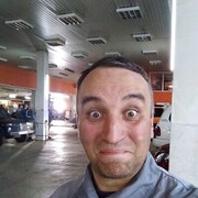  ,   Alex actor, 42 ,   ,   , c 