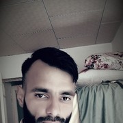  ,  Um Mirza, 36