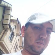  ,   Ismat, 32 ,   ,   