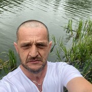  ,  Andrii, 39