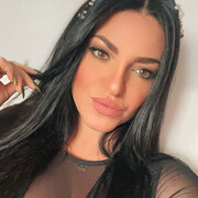  ,   Julia, 33 ,   ,   