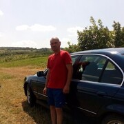  --,  Sergiu, 40