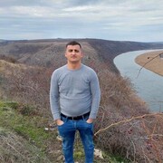  ,  Vadim, 35