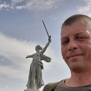  ,   George, 43 ,   