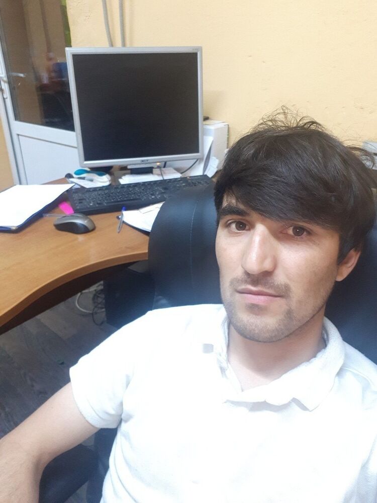  ,   Firuz sharip, 28 ,  