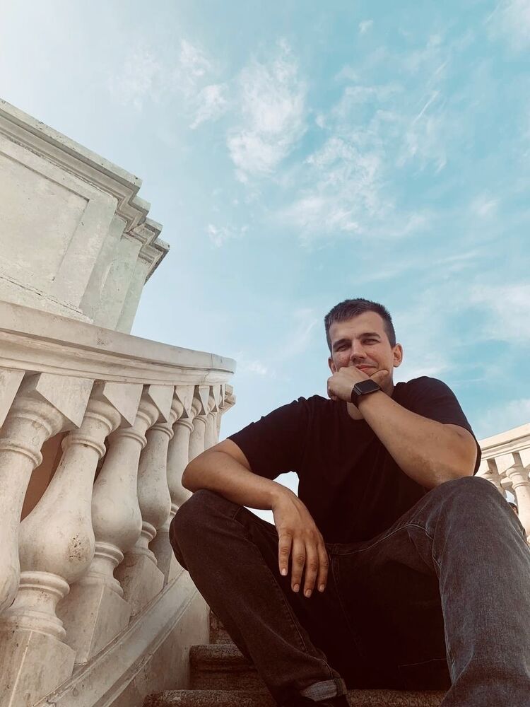  44272764  , 24 ,    -