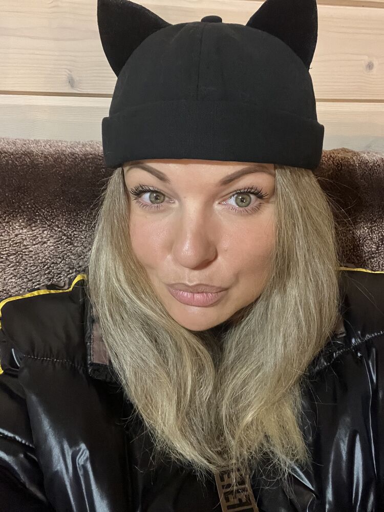  54047244  Galla, 42 ,    -