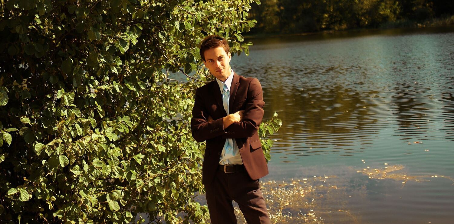  54374284  , 27 ,    -