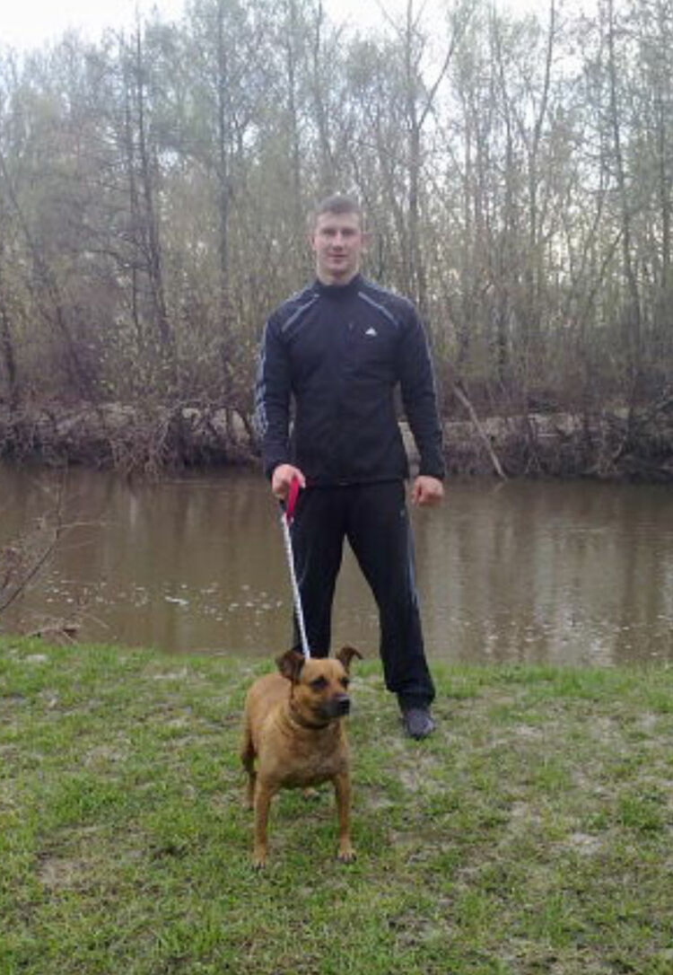  8943534  Andrei, 40 ,    