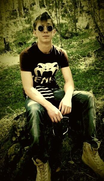  ,   Leon, 29 ,   