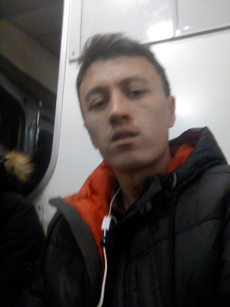  18844984  Arsenal fans, 30 ,    -