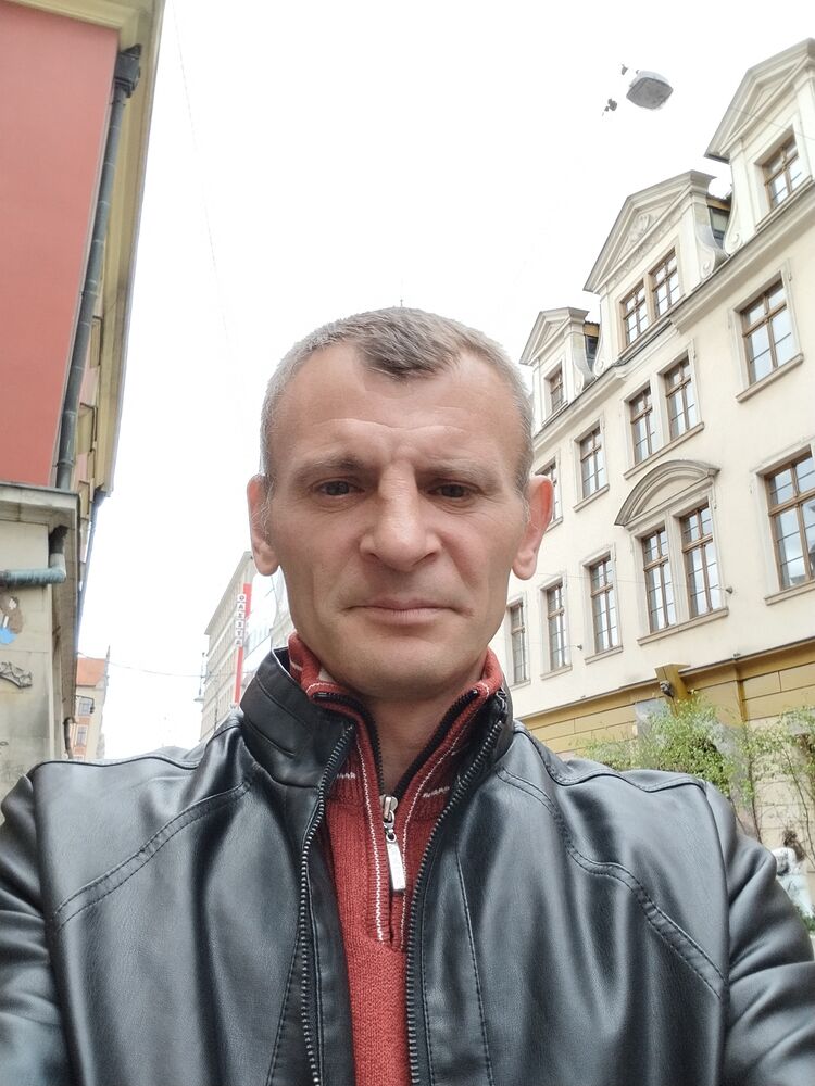  51954664  , 40 ,    