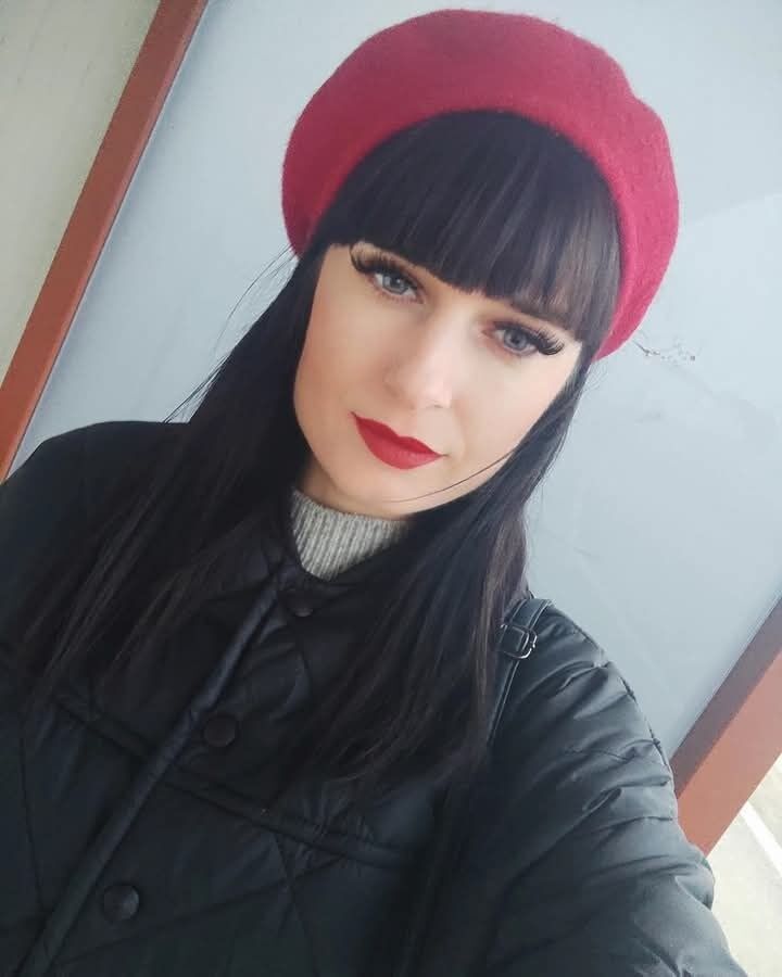  ,   Ana, 28 ,   ,   