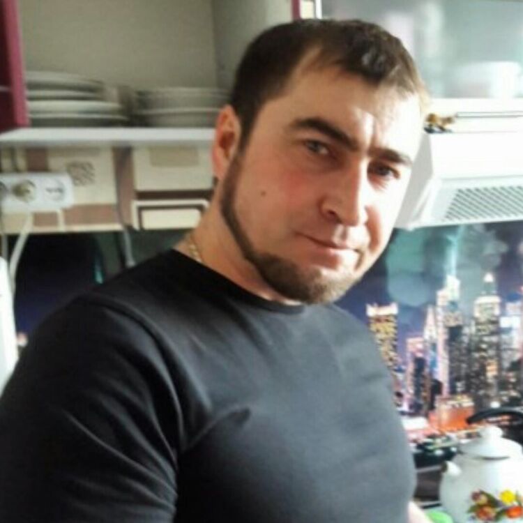  8521564  Rustam, 45 ,    