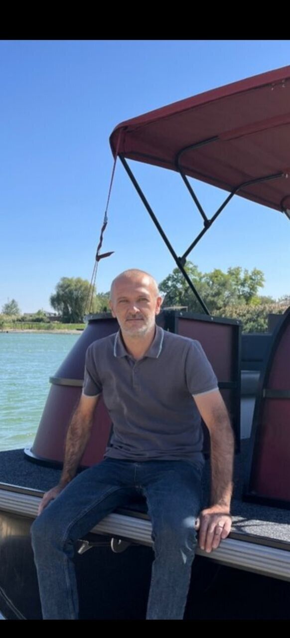  53841134  , 48 ,    --