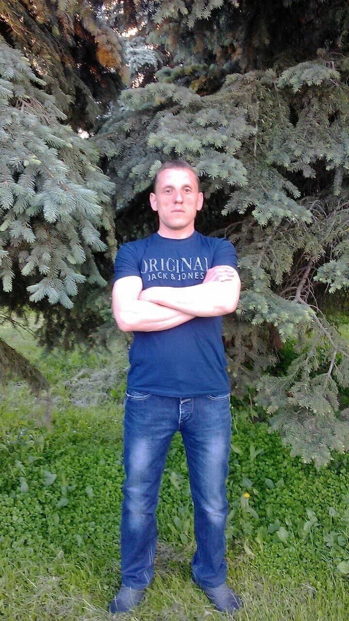  45388144  Denis, 45 ,     