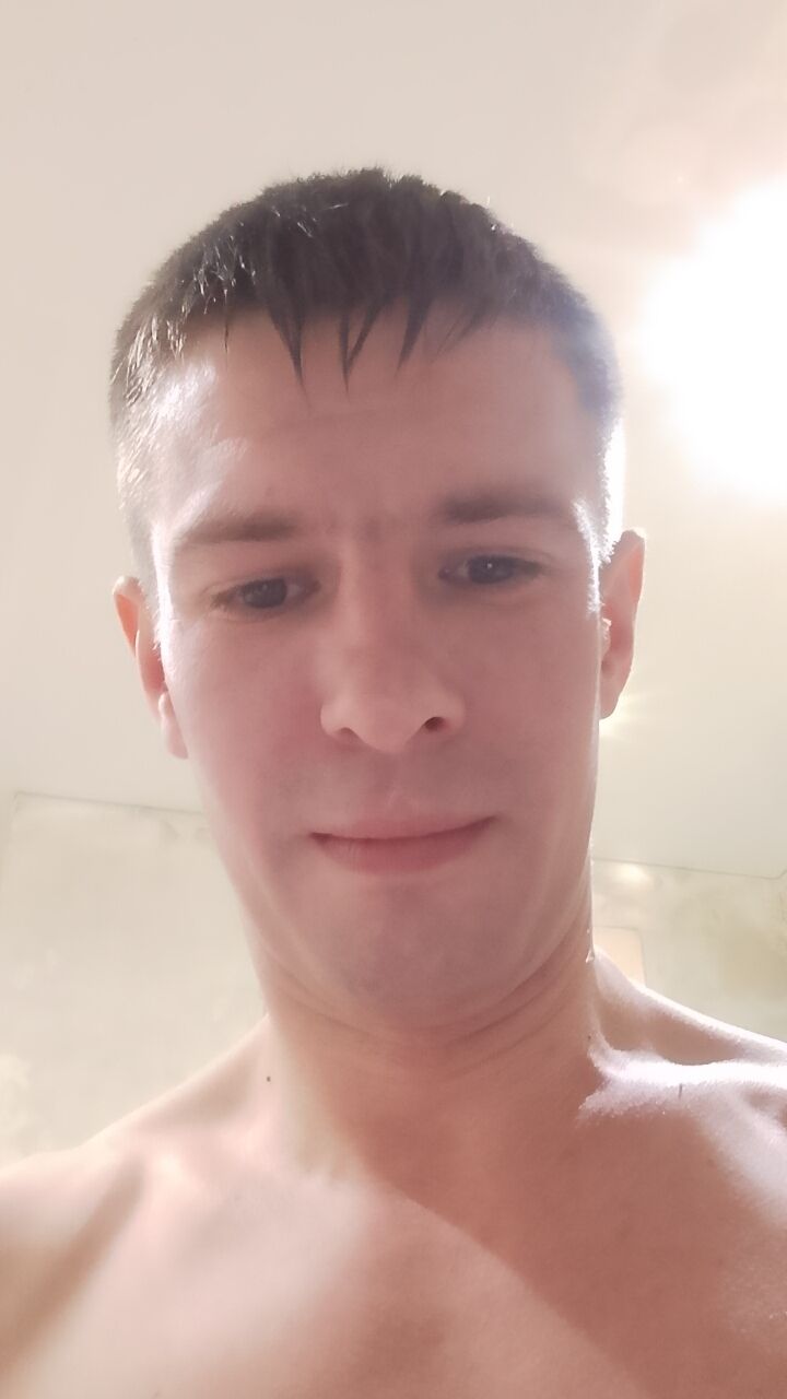  ,   Slava, 33 ,   ,   