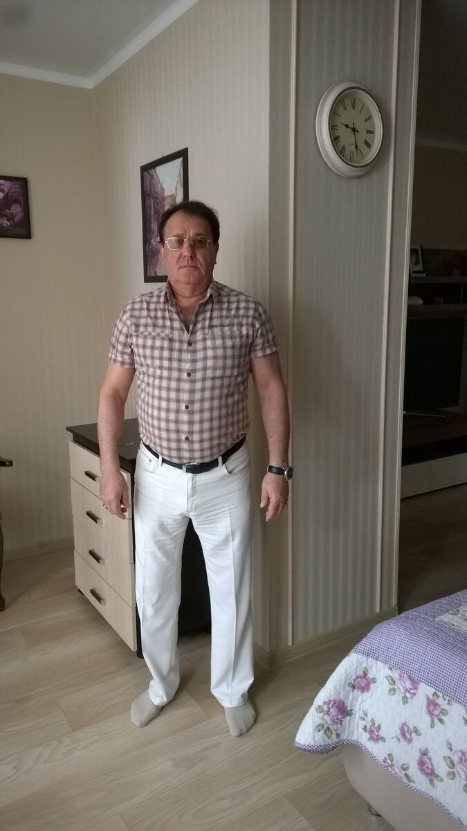  13725724  Nik, 65 ,    