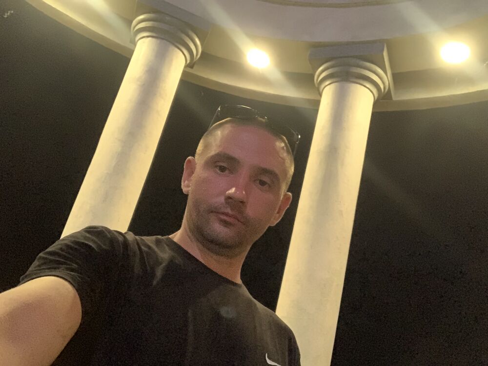  53719464  Pavel, 35 ,    