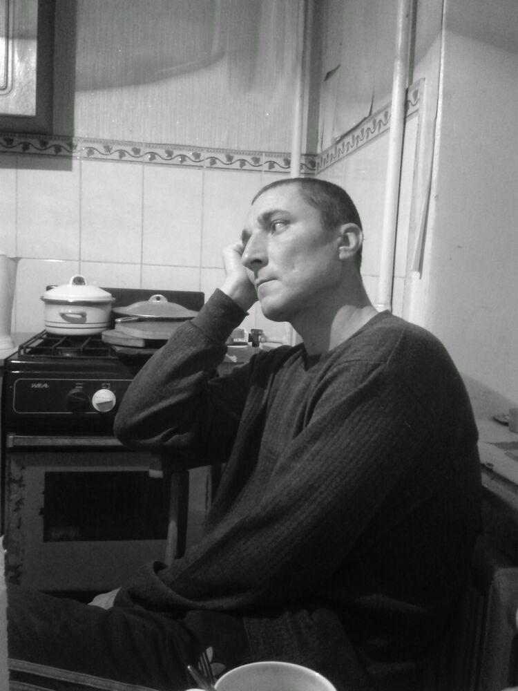  47565354  Ivan, 48 ,    