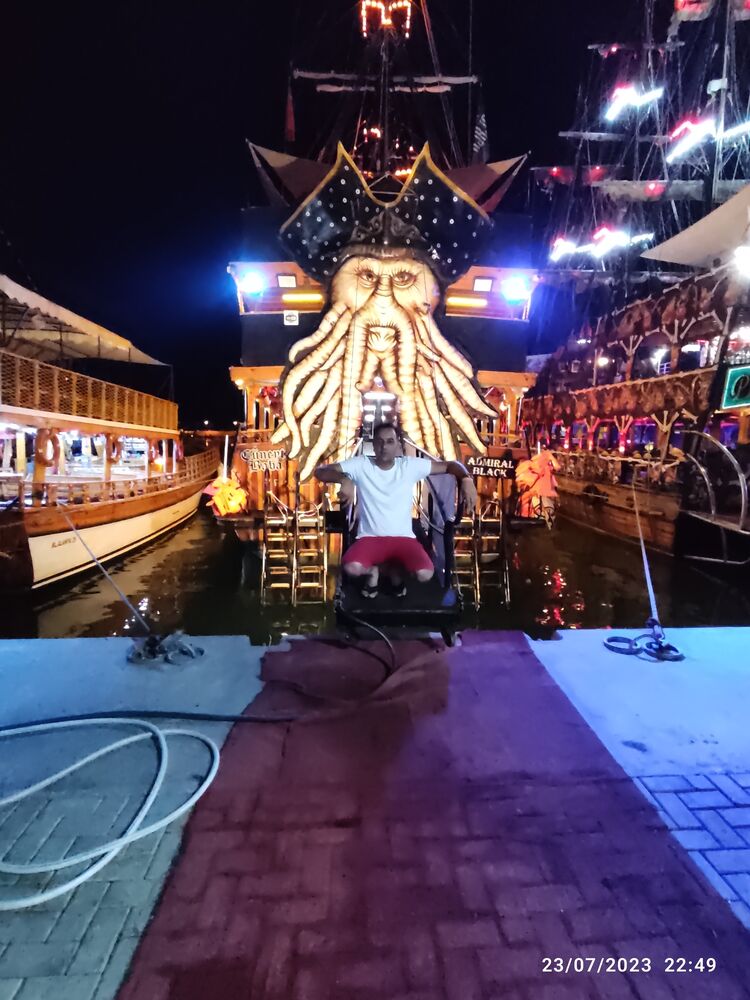  ,   Kadir, 37 ,   ,   