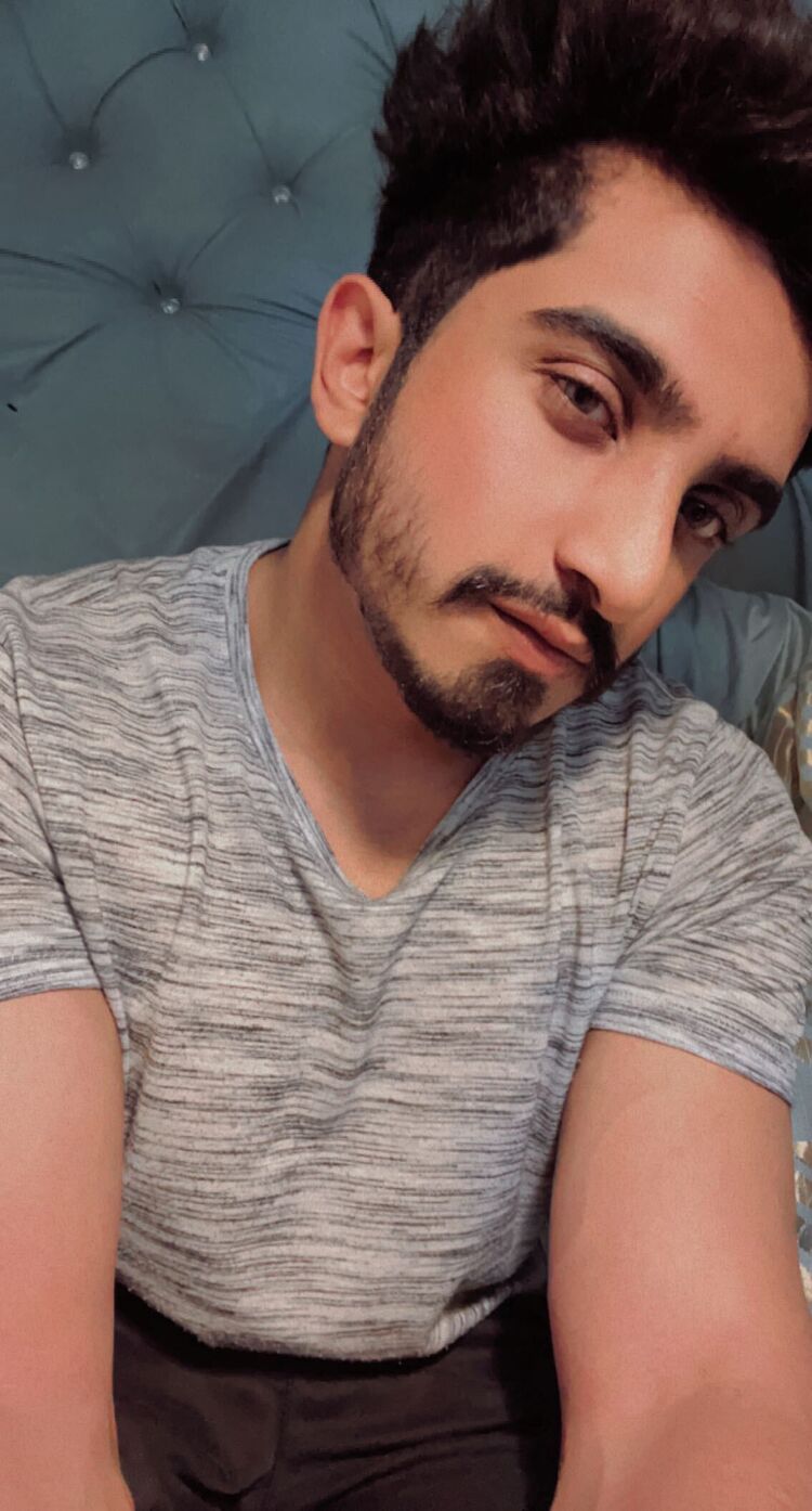  40921644  Suhaib, 28 ,    