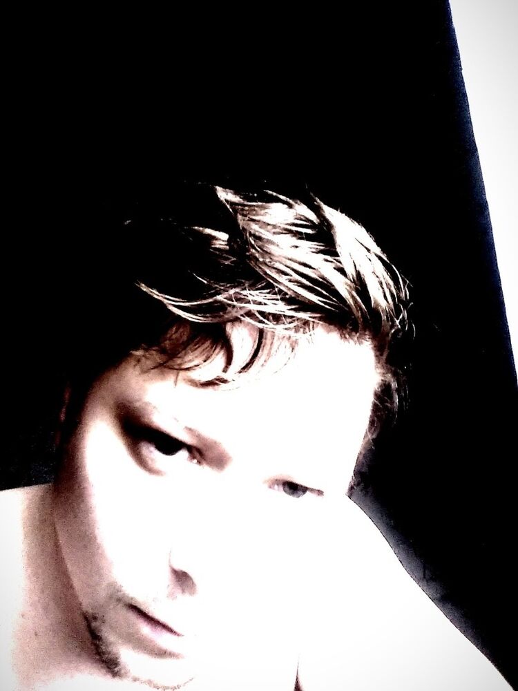  15793944  Maksim, 33 ,    