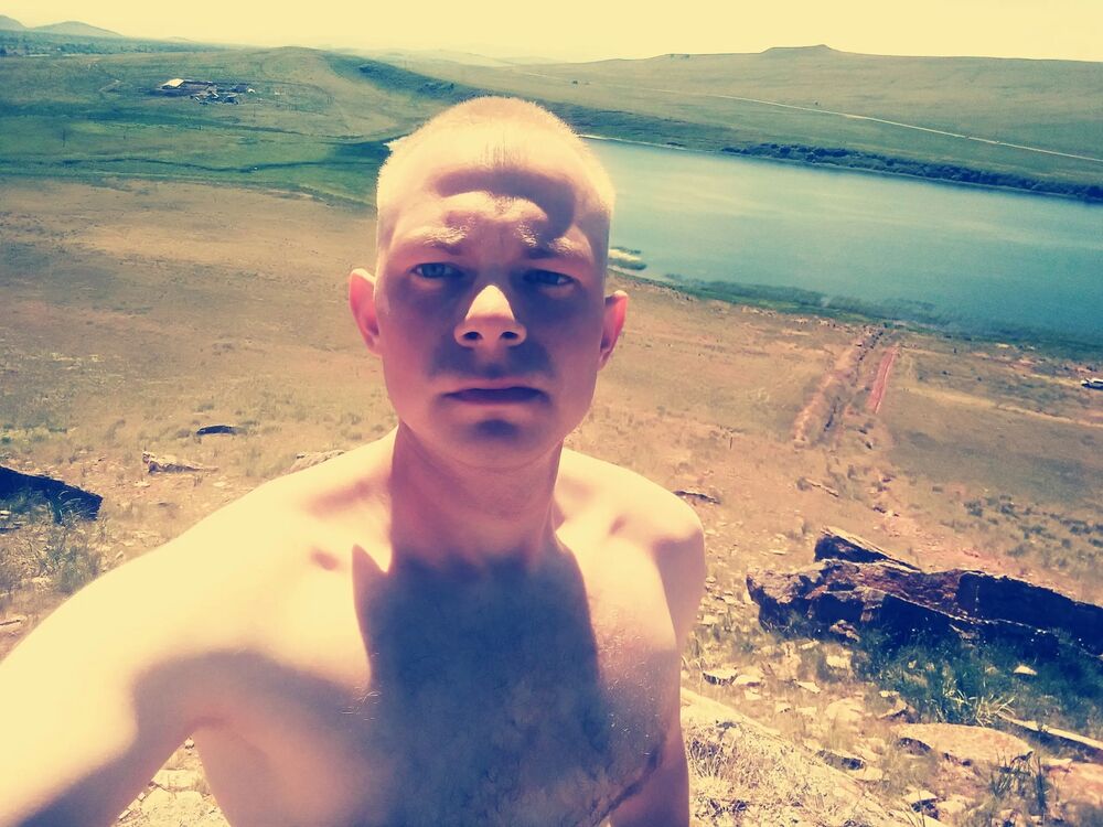  ,   Maxim, 28 ,   ,   
