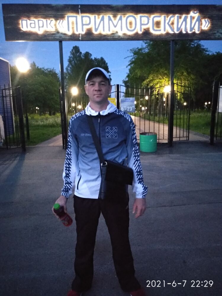  39074464  Daniel, 36 ,    