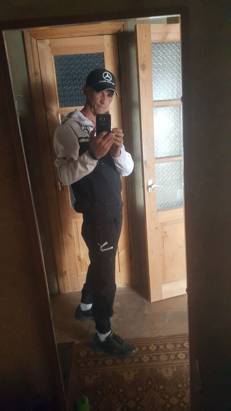  27275454  Alexander, 44 ,    