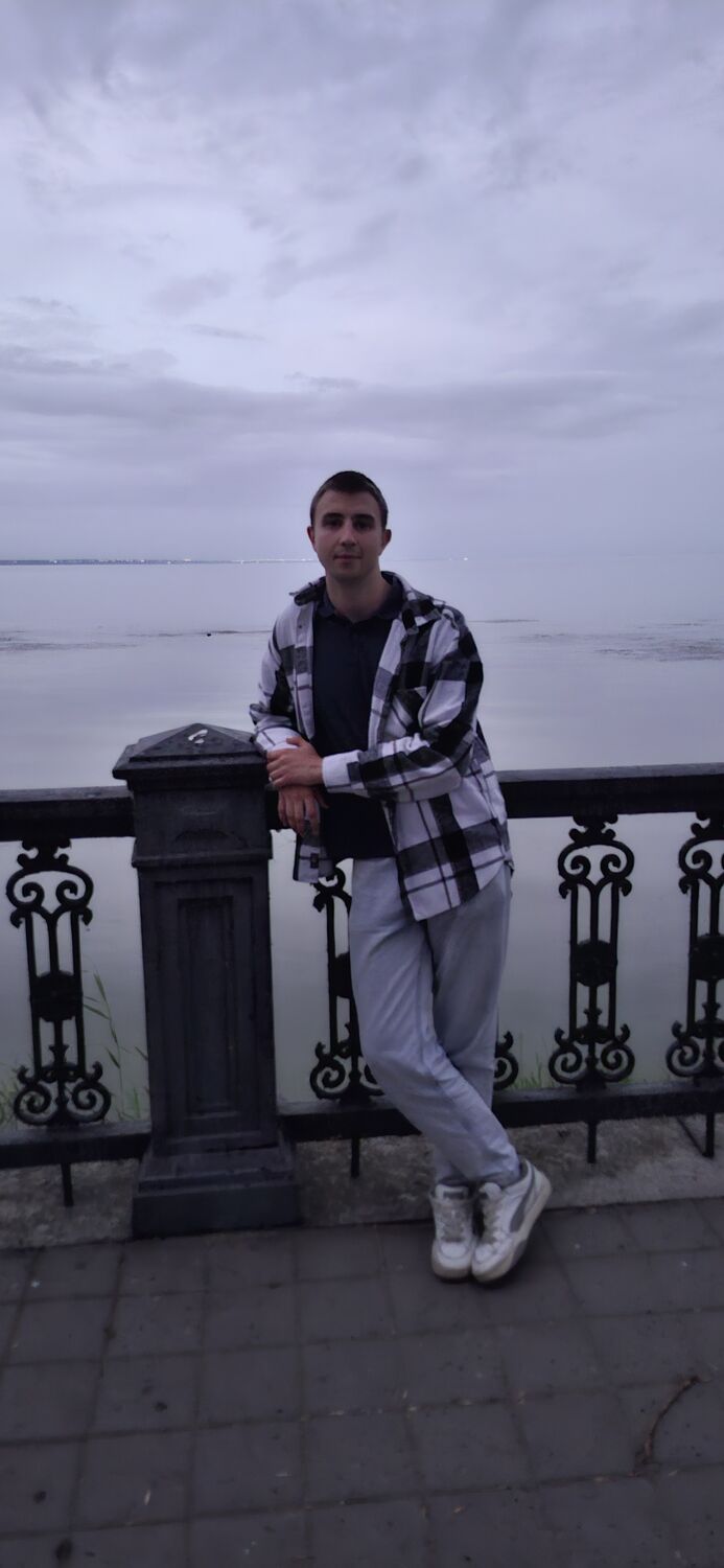  52925814  , 21 ,    --