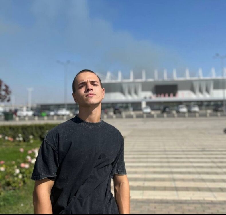  --,   , 18 ,   ,   