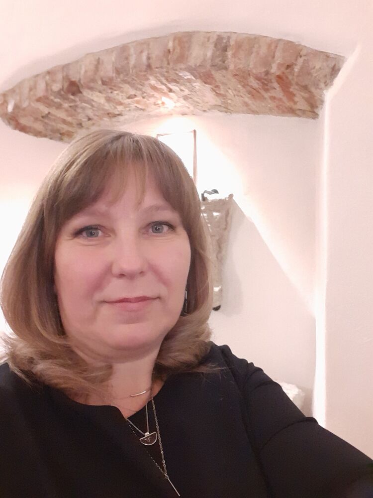  38316184  Julia, 50 ,    