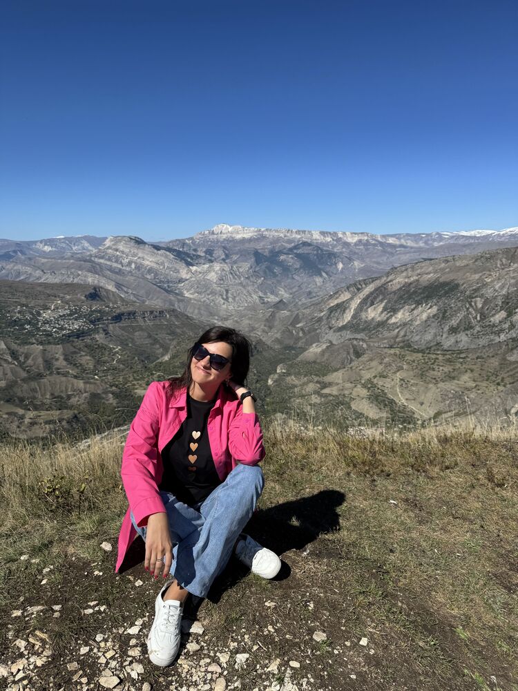  54357984  , 37 ,    -