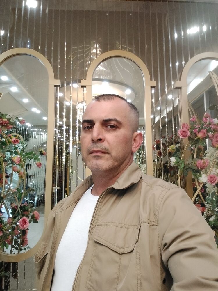  52107014  Georgi, 42 ,    