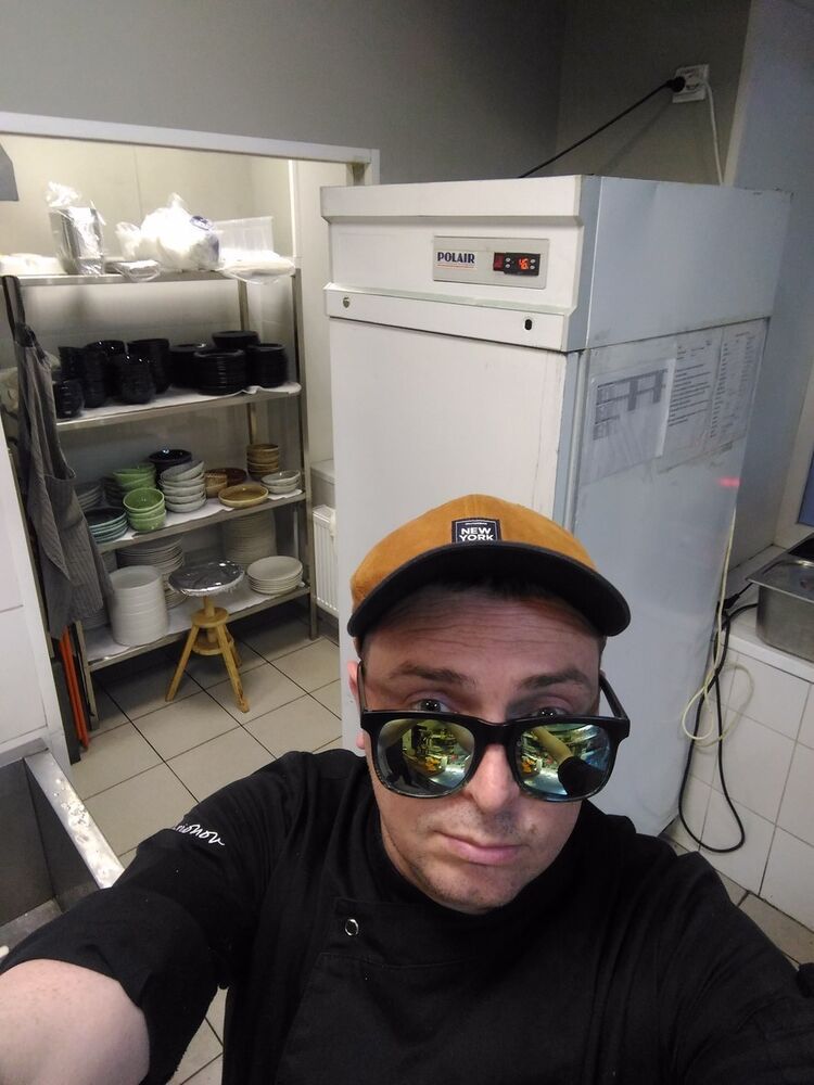  18899074  Nic, 41 ,    -