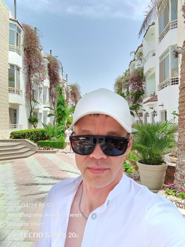  51089624  Vladimir, 40 ,     