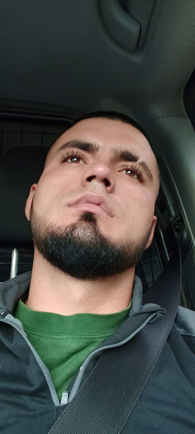  ,   Stefan, 30 ,   ,   