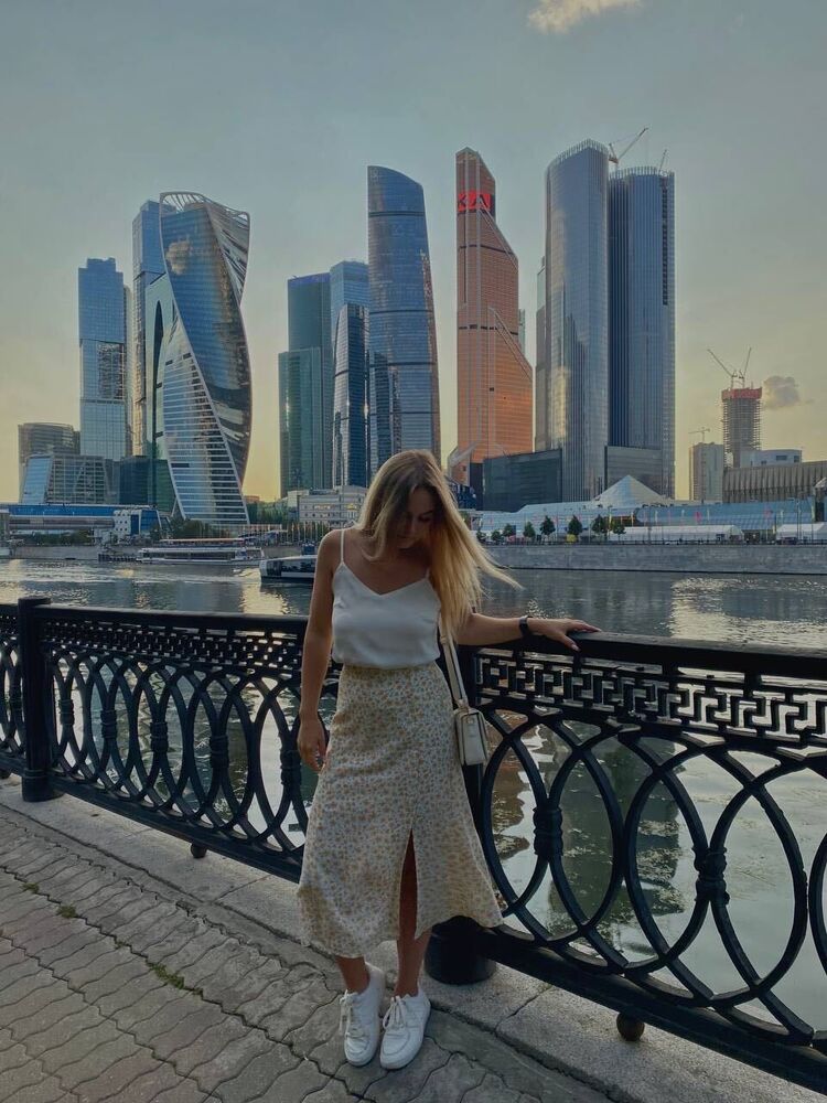  ,   Karina, 23 ,   ,   