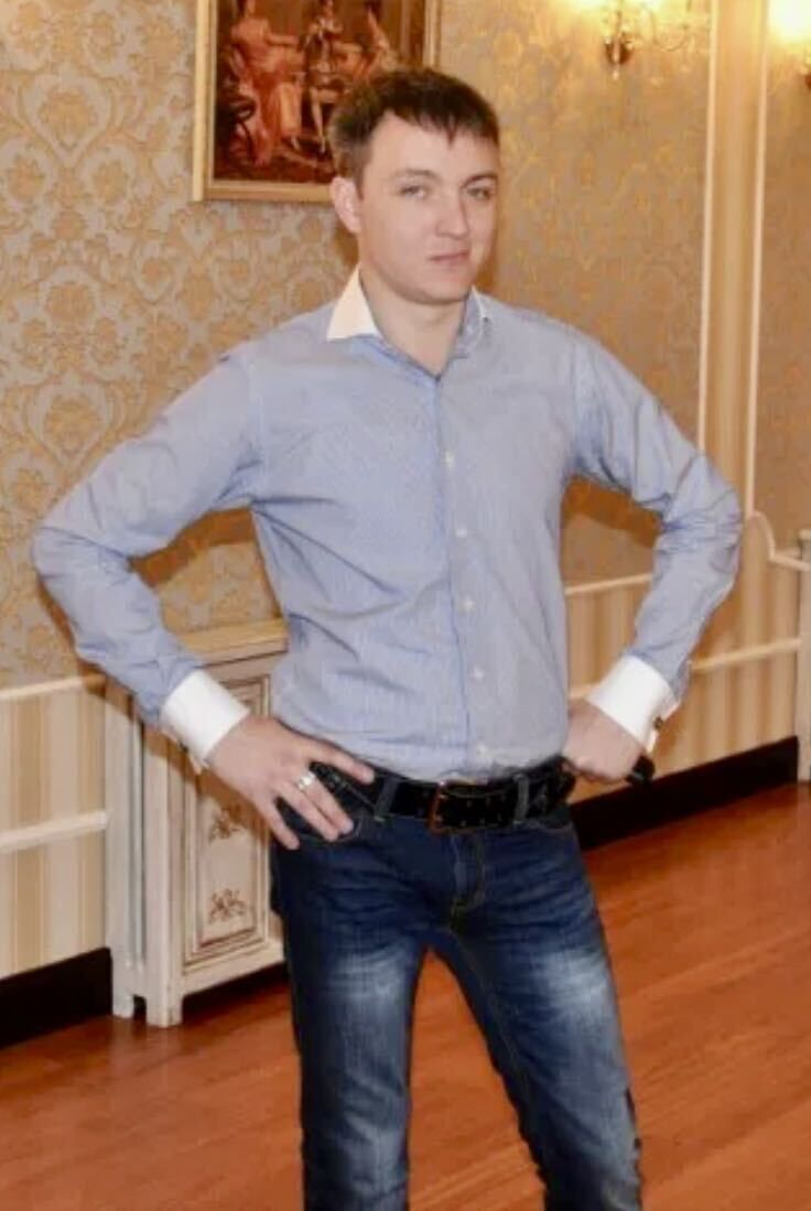  32060844  Sergei, 42 ,    